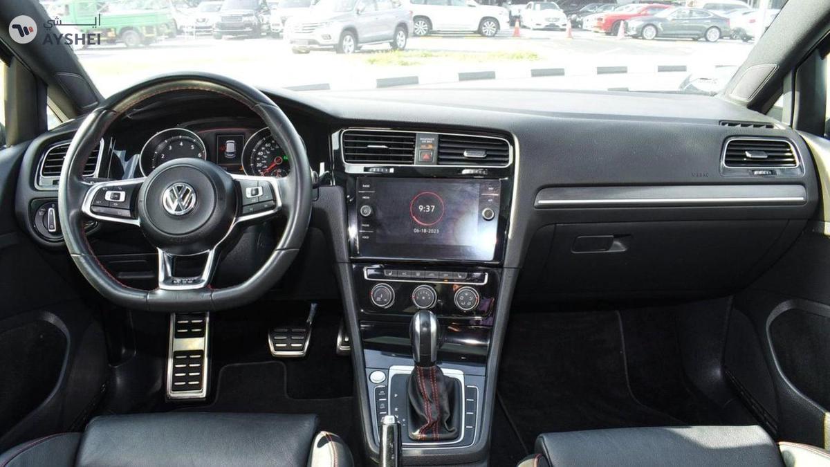 Volkswagen Golf GTI-4-4