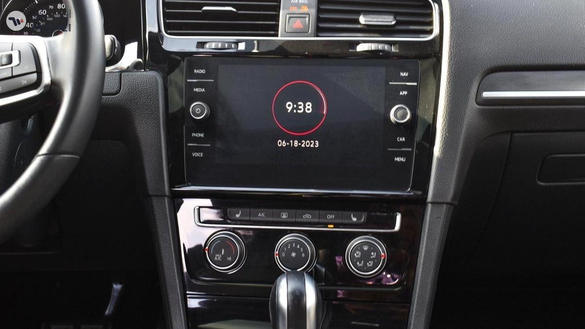 Volkswagen Golf GTI-10-10