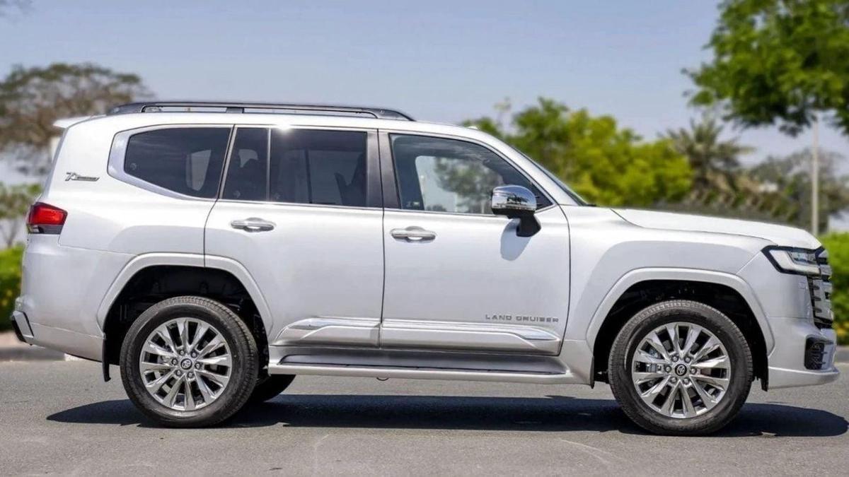 Toyota Land Cruiser TOYOTA LAND CRUISER LC300 VX 3.5L TWIN TURBO 2024-4-4