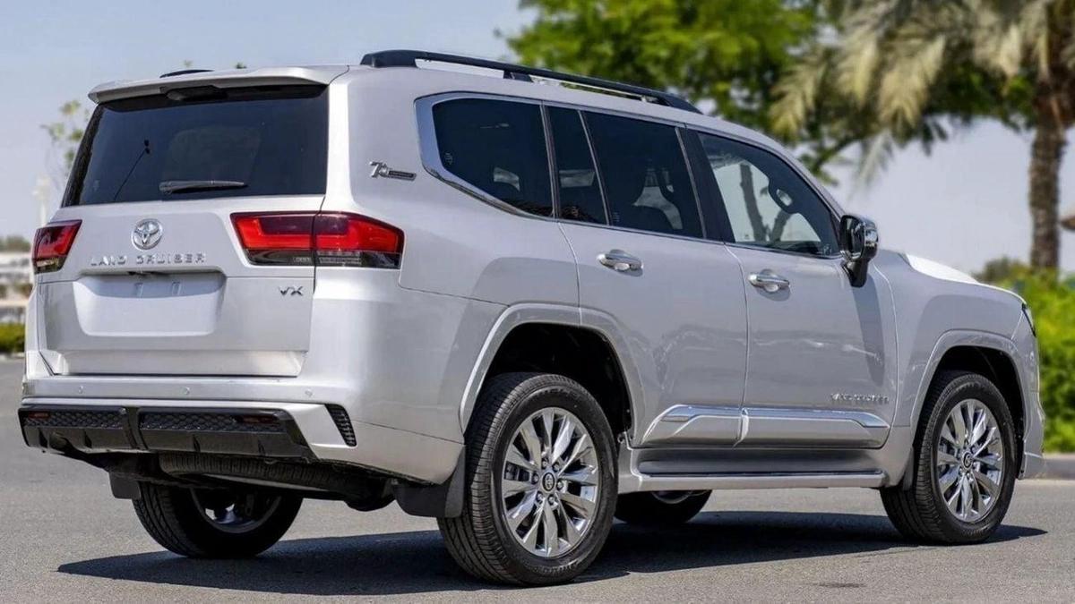 Toyota Land Cruiser TOYOTA LAND CRUISER LC300 VX 3.5L TWIN TURBO 2024-6-6