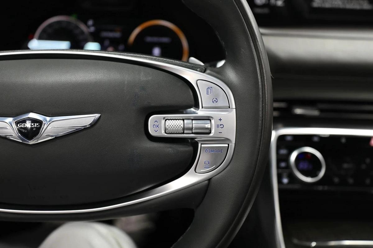 Genesis GV80 | 2,600 AED Monthly | 2 Years Warranty | Free Insurance and Registration-14-14