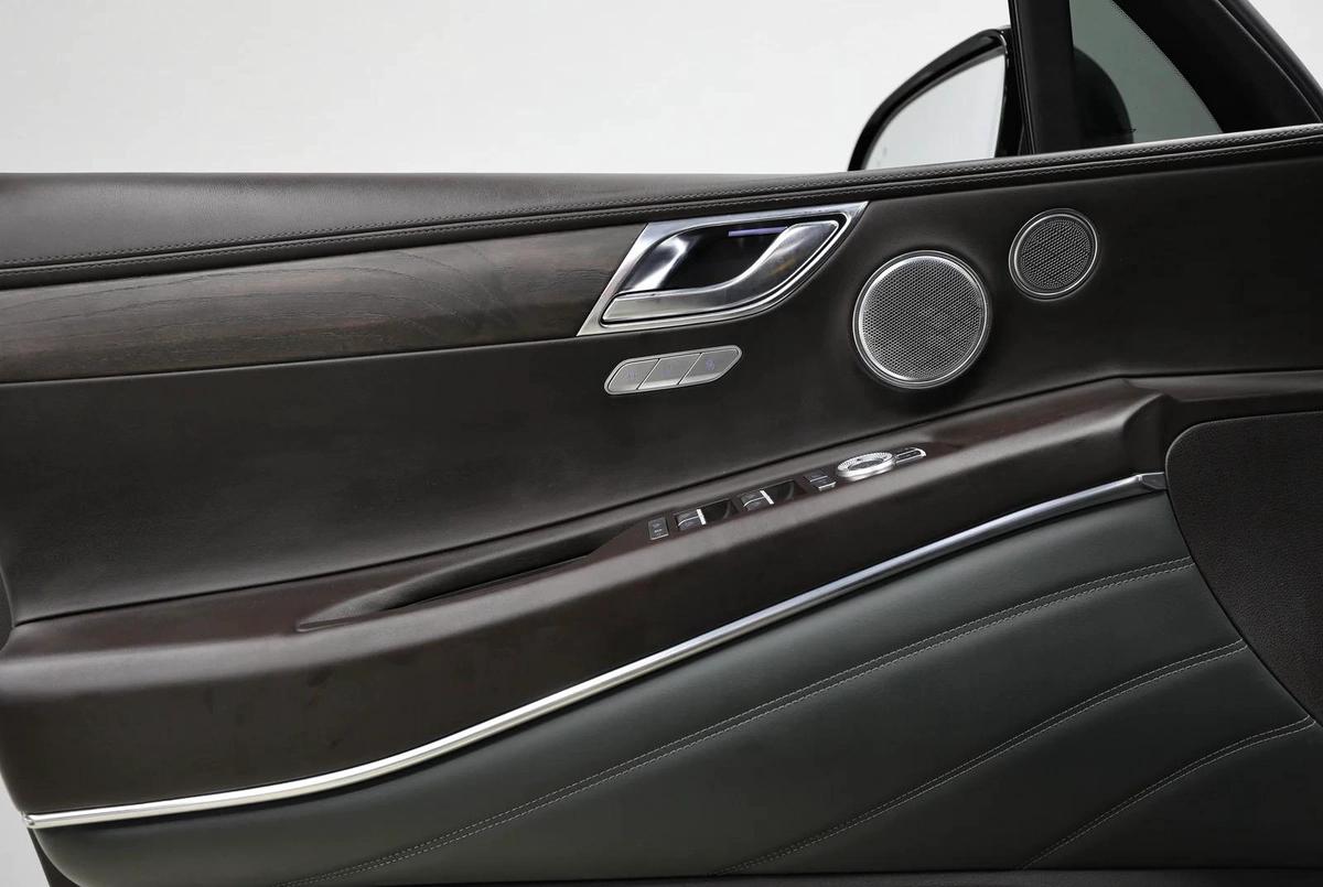 Genesis GV80 | 2,600 AED Monthly | 2 Years Warranty | Free Insurance and Registration-12-12