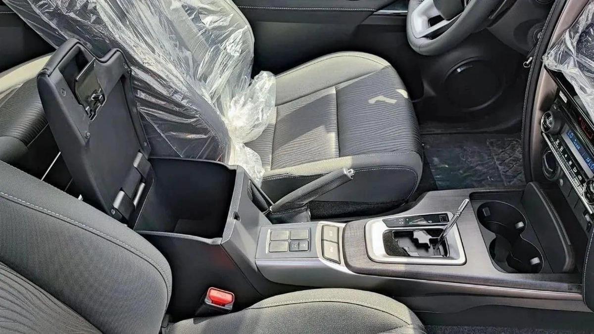 Toyota Fortuner GXR 2.4L DLESEL-11-11