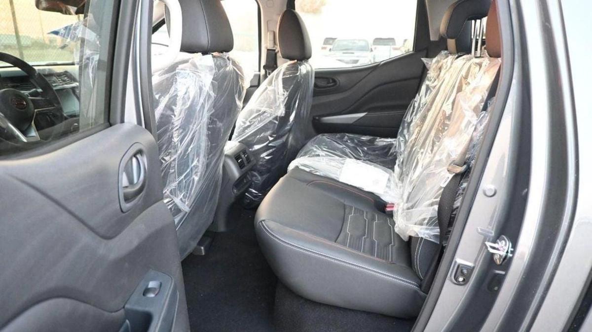 Nissan Navara PRO4X FULL OPTION-9-9