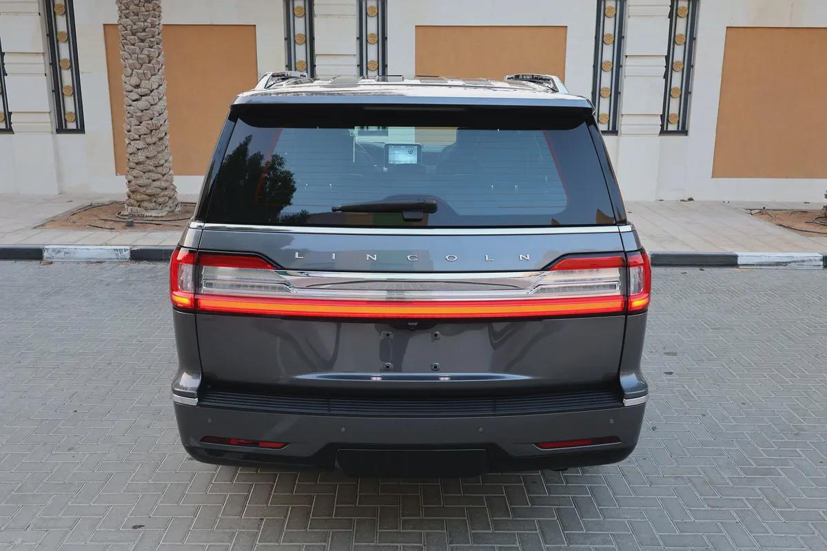 Lincoln Navigator-2021-127000KM-GCC SPECS-EXCELLENT CONDITION-4-4