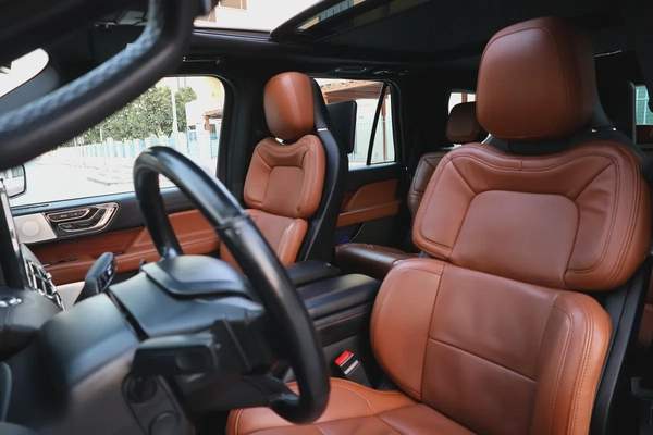 Lincoln Navigator-2021-127000KM-GCC SPECS-EXCELLENT CONDITION