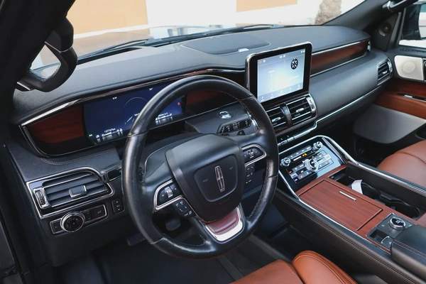 Lincoln Navigator-2021-127000KM-GCC SPECS-EXCELLENT CONDITION