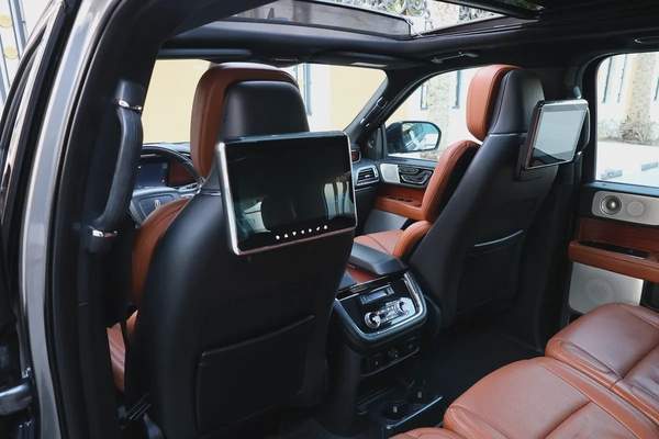 Lincoln Navigator-2021-127000KM-GCC SPECS-EXCELLENT CONDITION