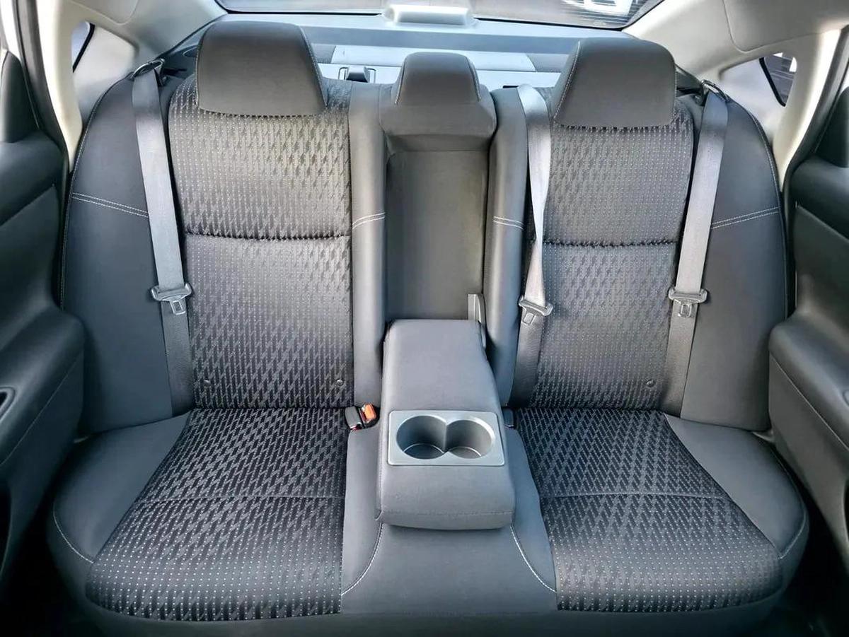 Nissan Altima SV 2017, V4 GCC Specs Very Well Maintained No Any Issue-7-7