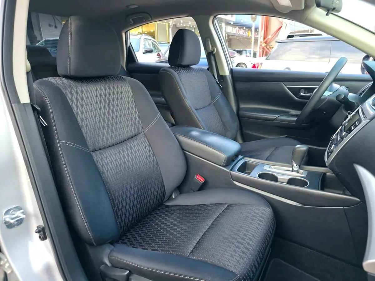 Nissan Altima SV 2017, V4 GCC Specs Very Well Maintained No Any Issue-3-3