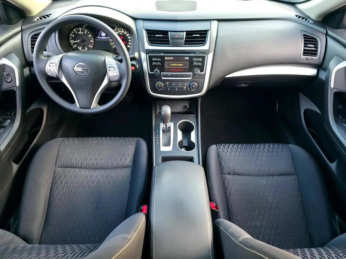 Nissan Altima SV 2017, V4 GCC Specs Very Well Maintained No Any Issue-14-14
