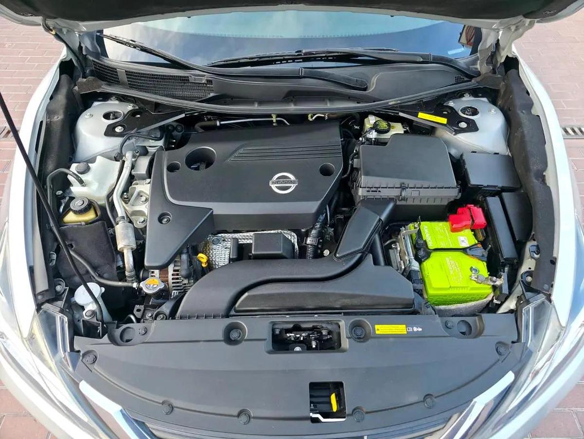 Nissan Altima SV 2017, V4 GCC Specs Very Well Maintained No Any Issue-2-2