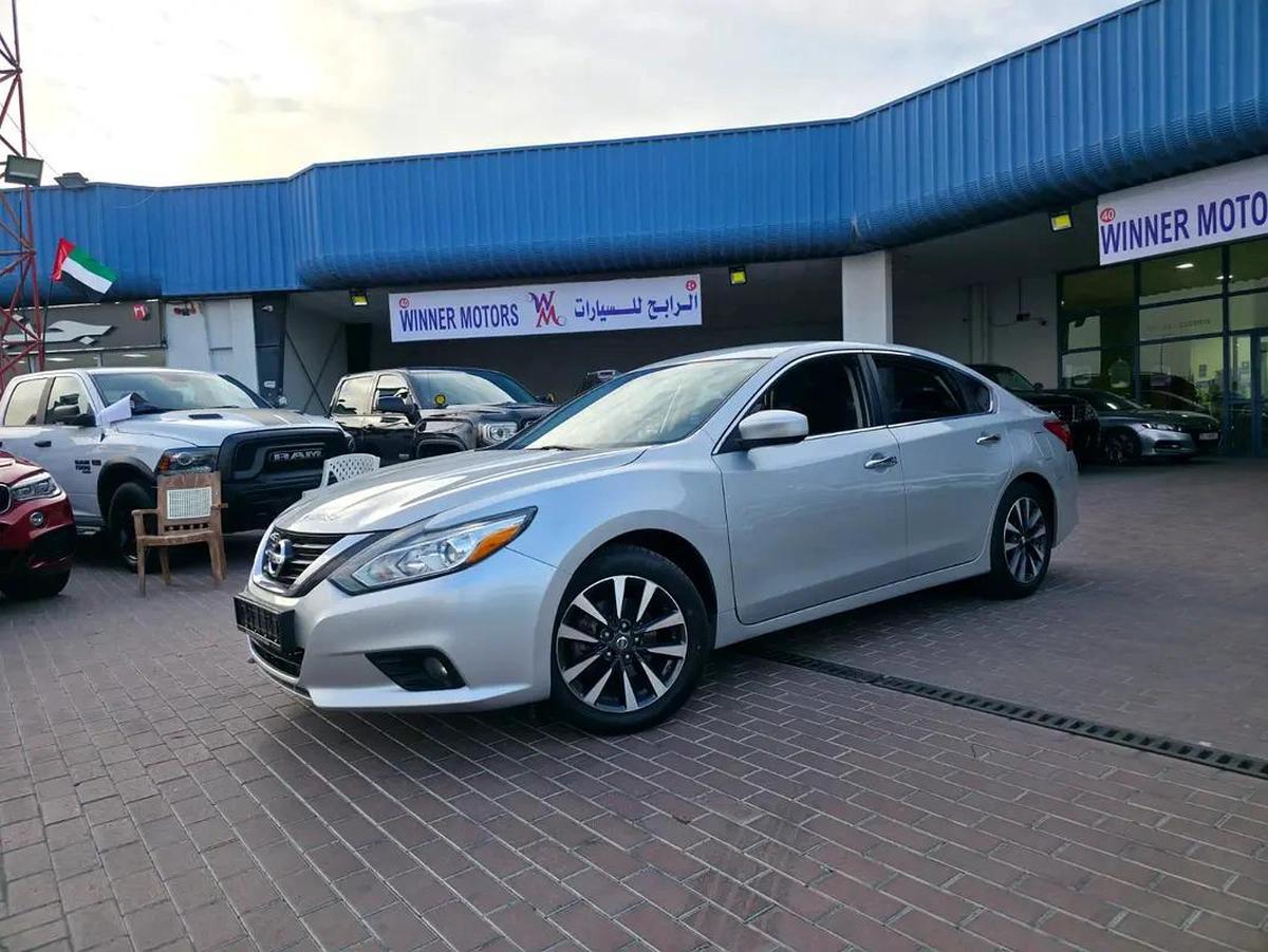 Nissan Altima SV 2017, V4 GCC Specs Very Well Maintained No Any Issue-10-10