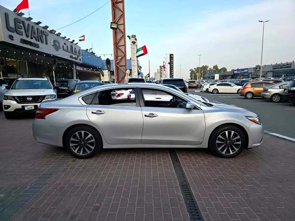 Nissan Altima SV 2017, V4 GCC Specs Very Well Maintained No Any Issue