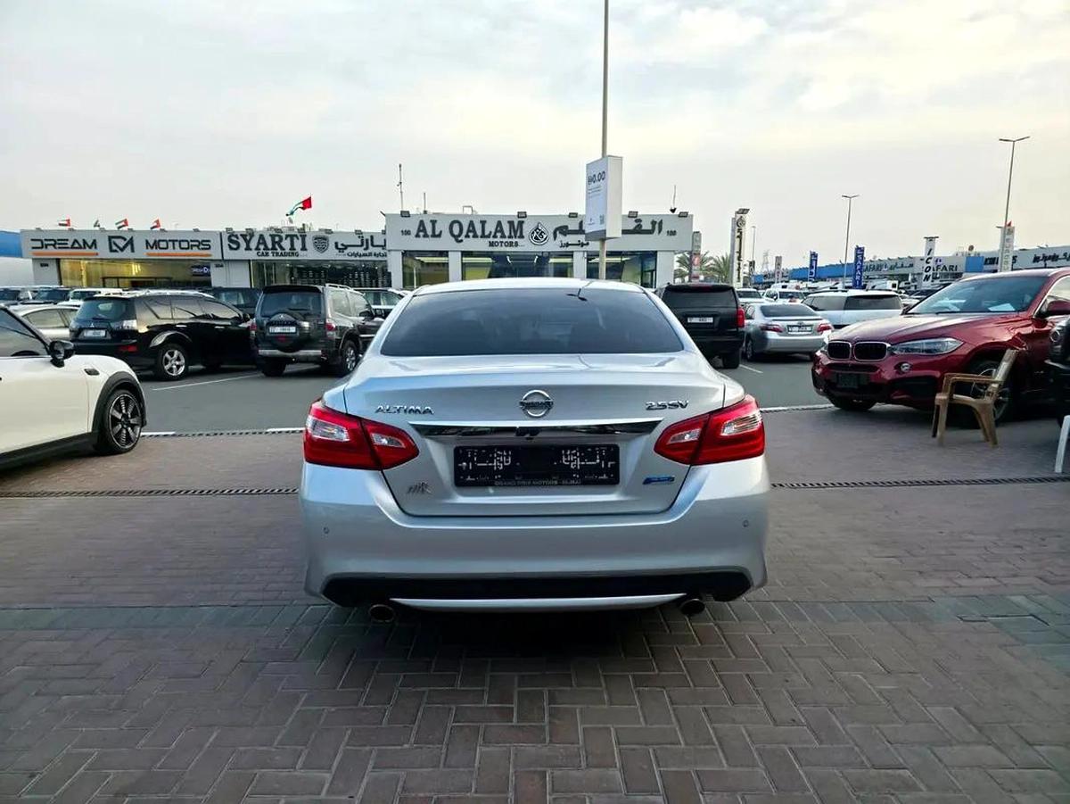 Nissan Altima SV 2017, V4 GCC Specs Very Well Maintained No Any Issue-4-4