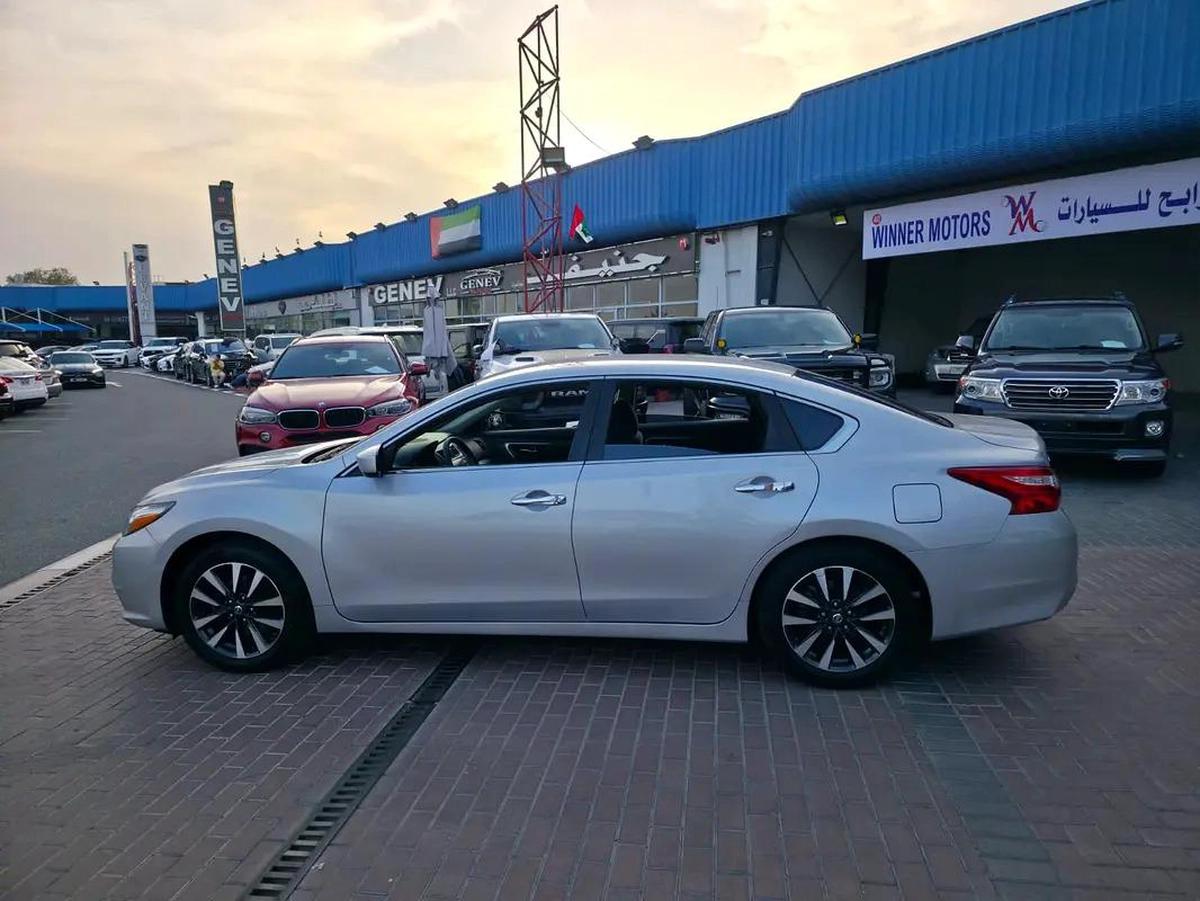 Nissan Altima SV 2017, V4 GCC Specs Very Well Maintained No Any Issue-1-1