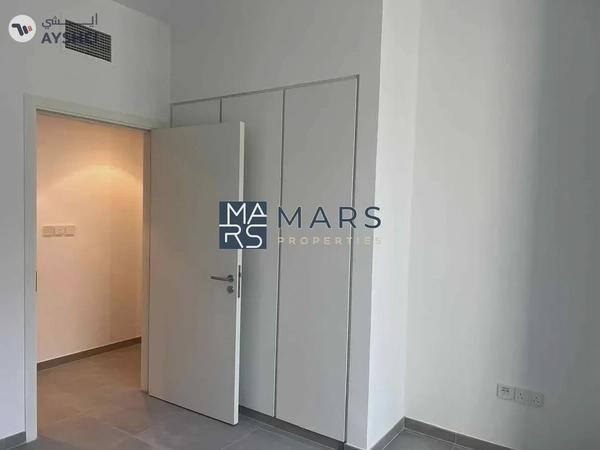 | Luxurious 2 Bedroom | Double Balcony | Kitchen Appliances |