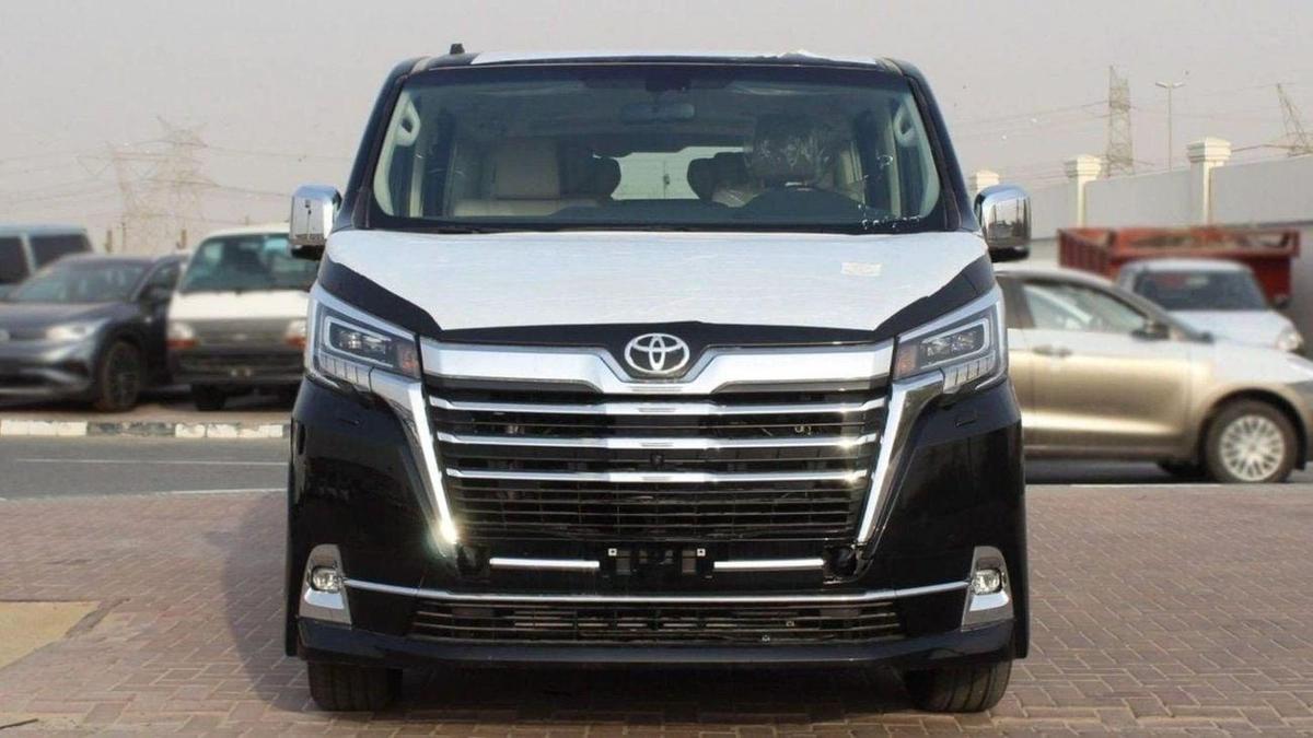 Toyota Granvia-1-1