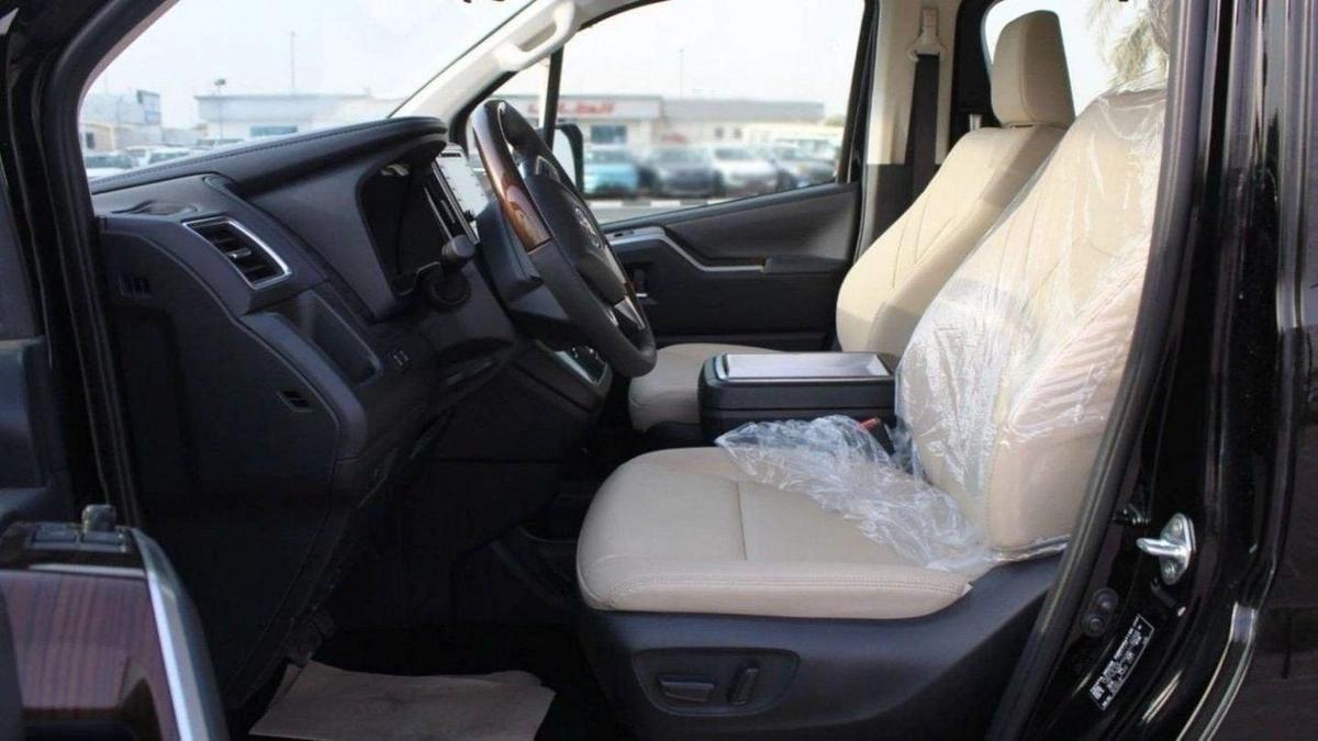 Toyota Granvia-16-16