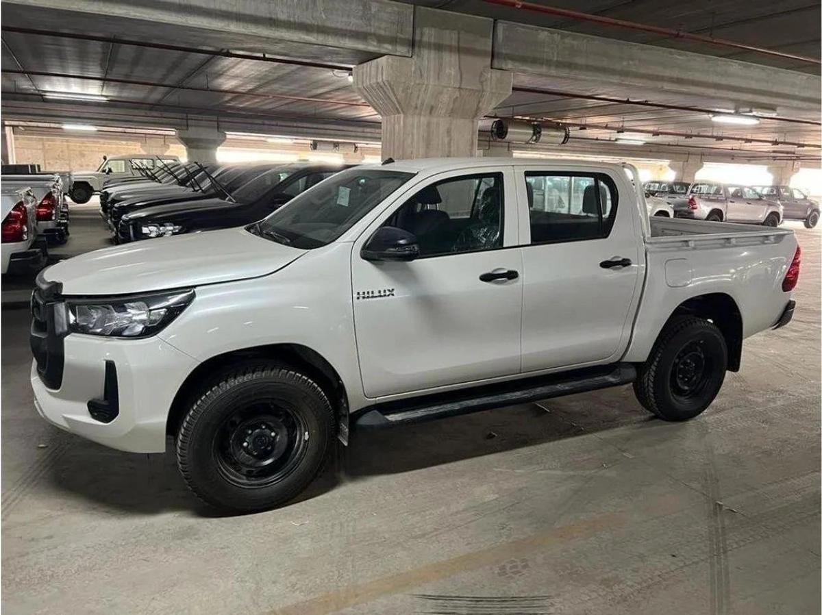 New Toyota Hilux 2024-6-6