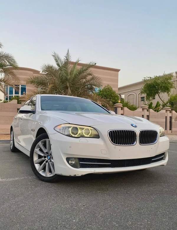 2013 BMW 530i ||FULL OPTION || 6 cylinder|| accident free|| original paint ||GCC SPECS