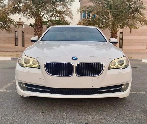 2013 BMW 530i ||FULL OPTION || 6 cylinder|| accident free|| original paint ||GCC SPECS