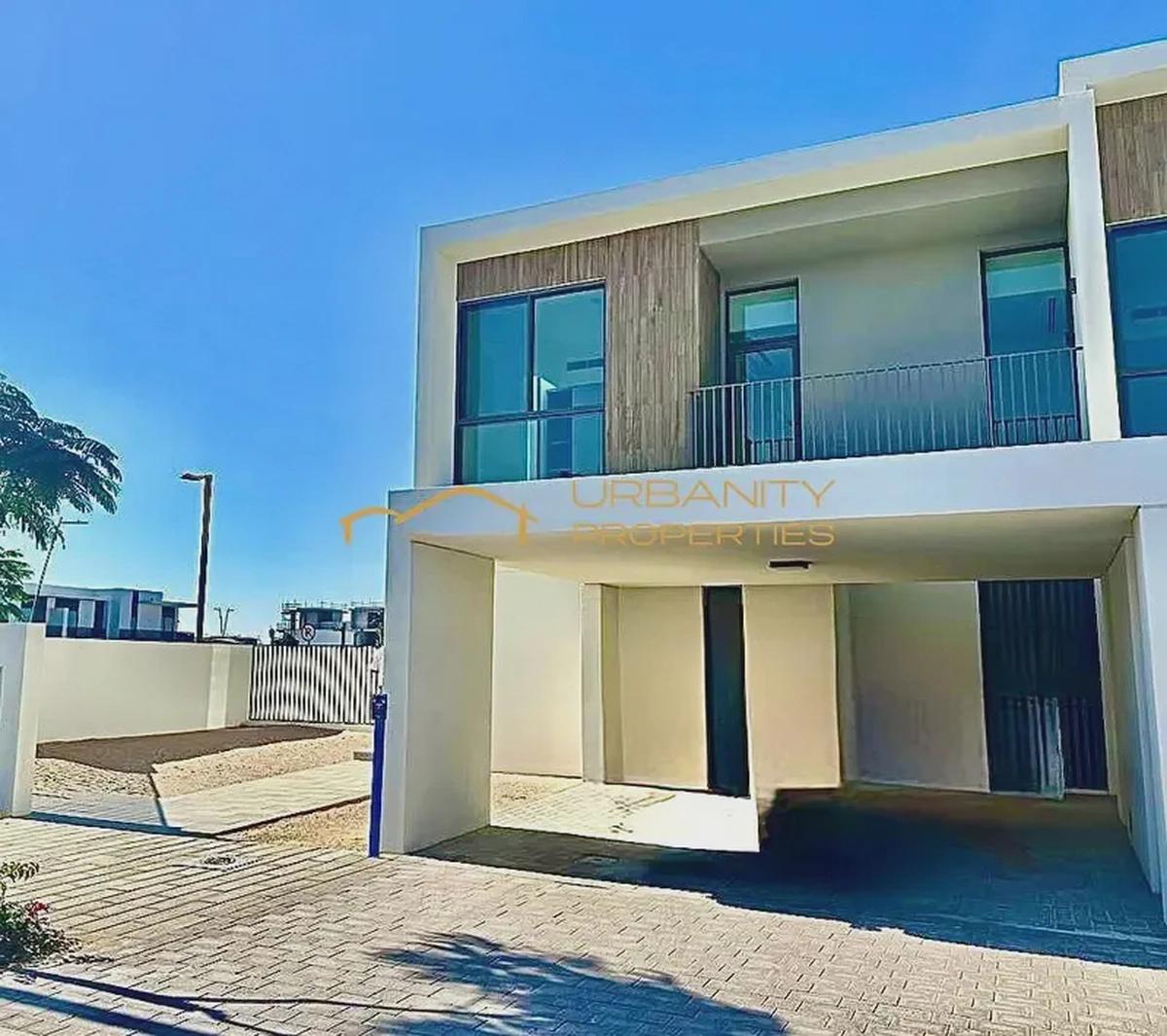 Elegant 4-Bedroom Corner Villa Orania| Prime Location | AED 200,000 Annual Rent-0-0