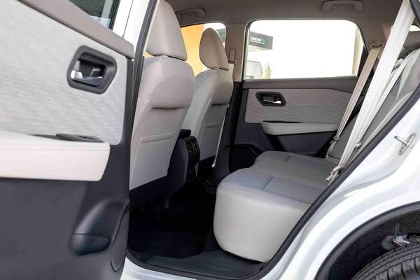 Nissan X-Trail S
