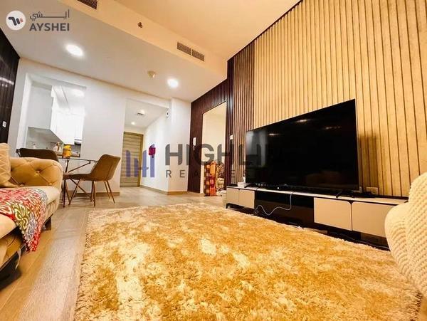 BRIGHT UNIT |PREMIUM QUALITY| VACANT