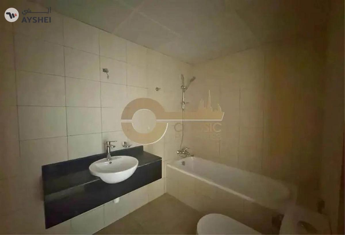 Large 1 Bedroom Apt | Vacant | Emirates Garden 1-7-7