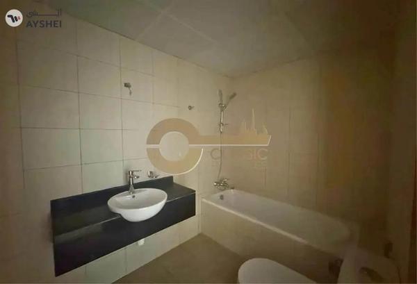 Large 1 Bedroom Apt | Vacant | Emirates Garden 1