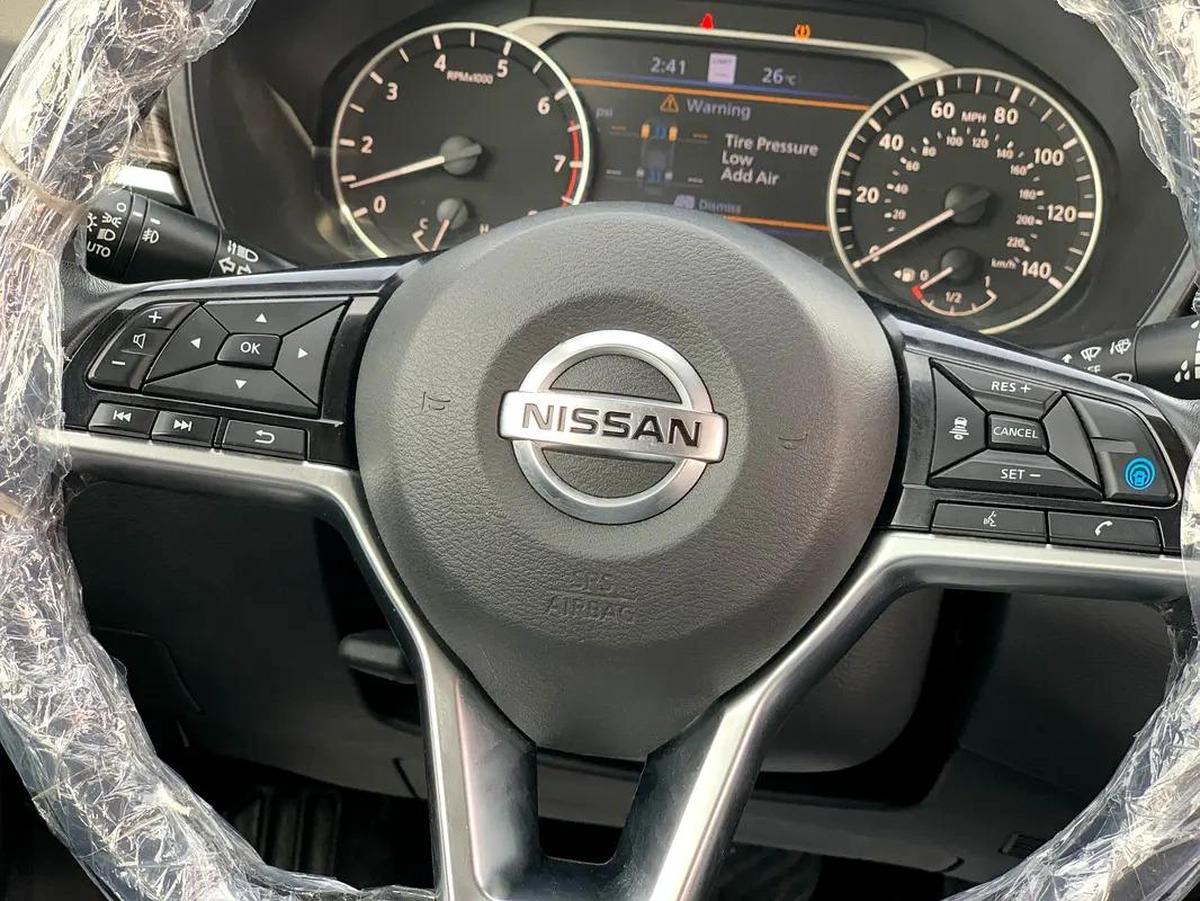 Nissan Altima SL-11-11