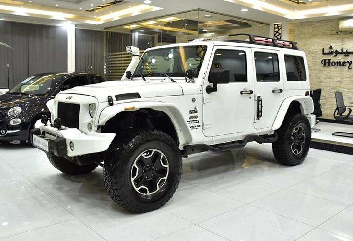 Jeep Wrangler Unlimited Sport ( 2014 Model ) in White Color GCC Specs-1-1