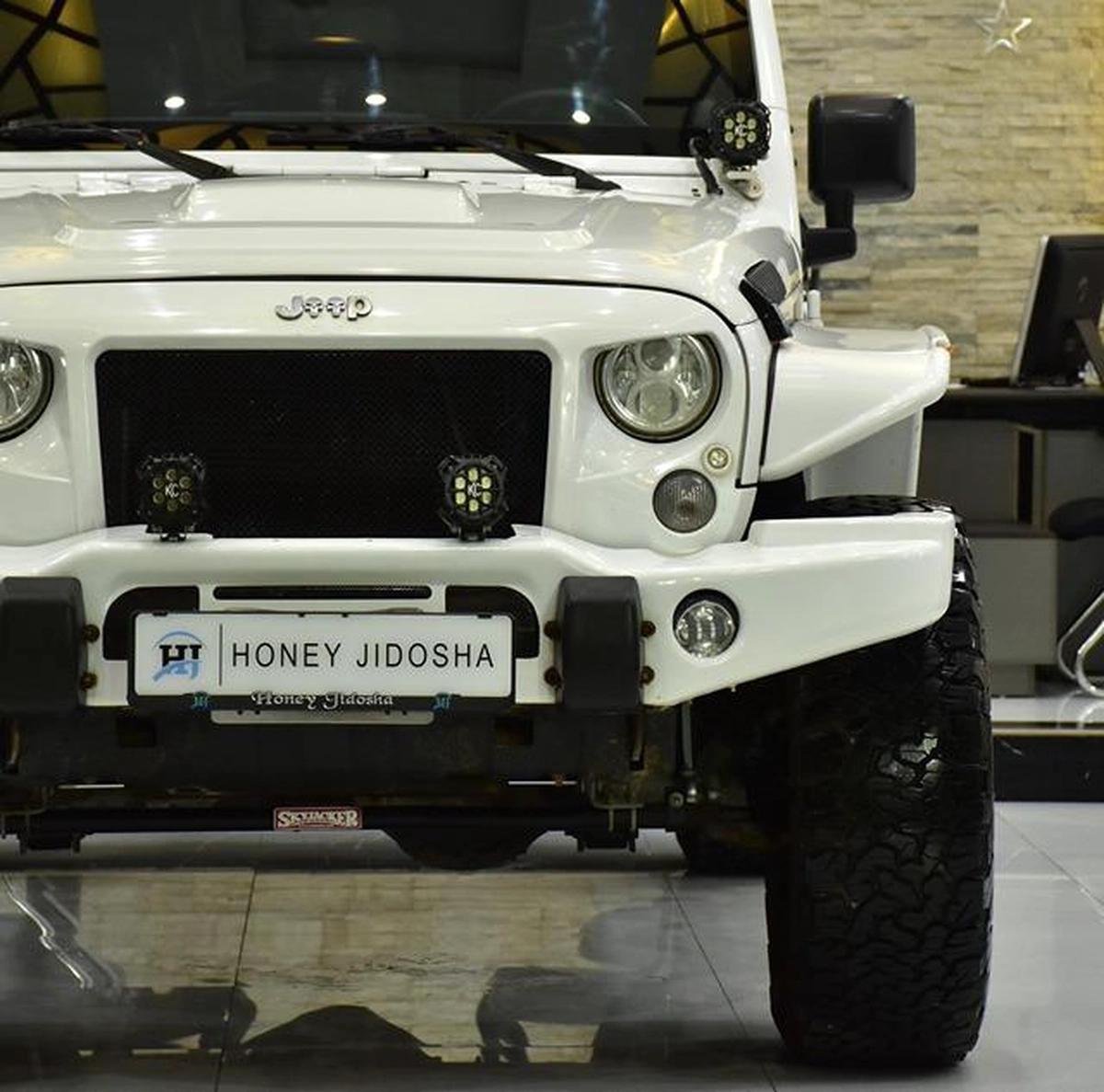 Jeep Wrangler Unlimited Sport ( 2014 Model ) in White Color GCC Specs-8-8