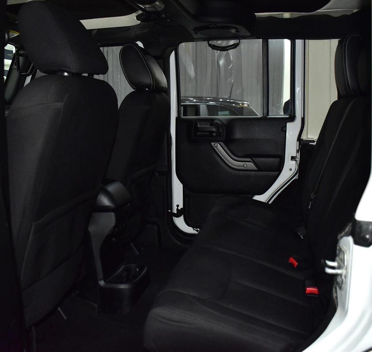 Jeep Wrangler Unlimited Sport ( 2014 Model ) in White Color GCC Specs-10-10