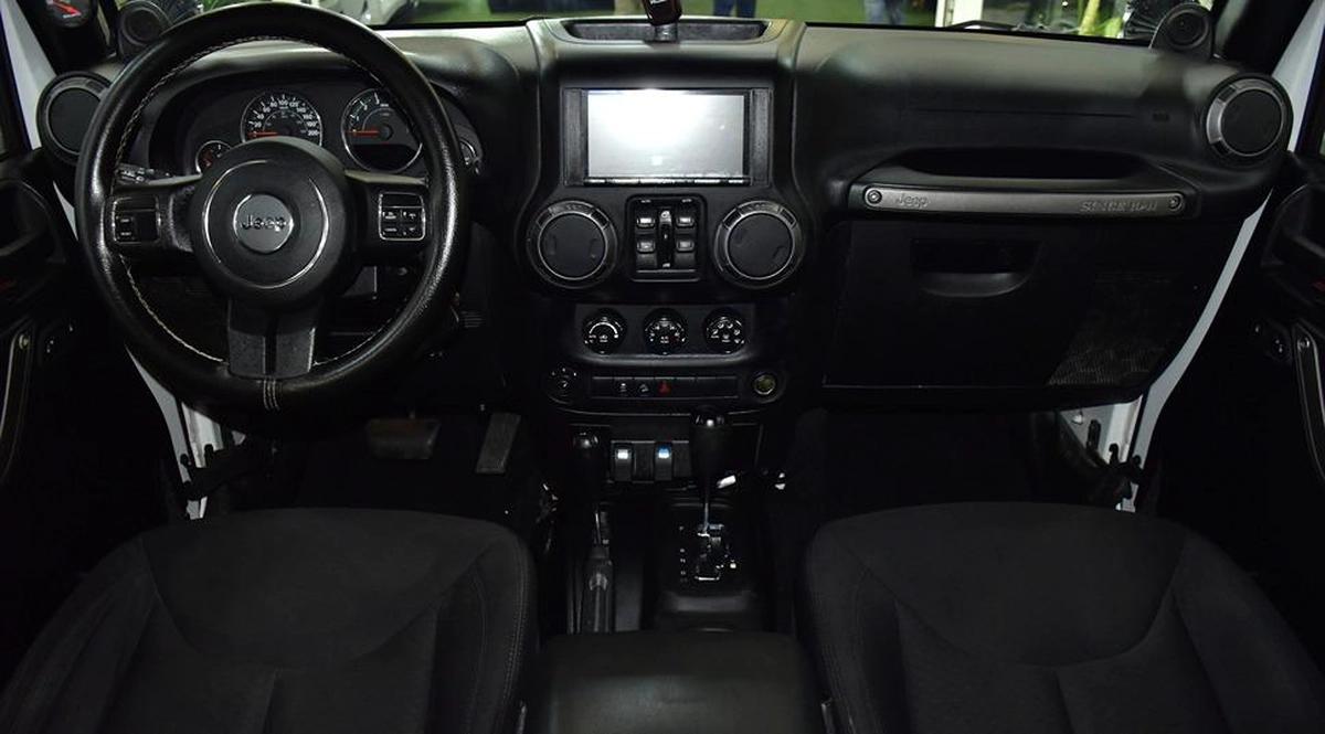Jeep Wrangler Unlimited Sport ( 2014 Model ) in White Color GCC Specs-6-6