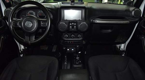 Jeep Wrangler Unlimited Sport ( 2014 Model ) in White Color GCC Specs