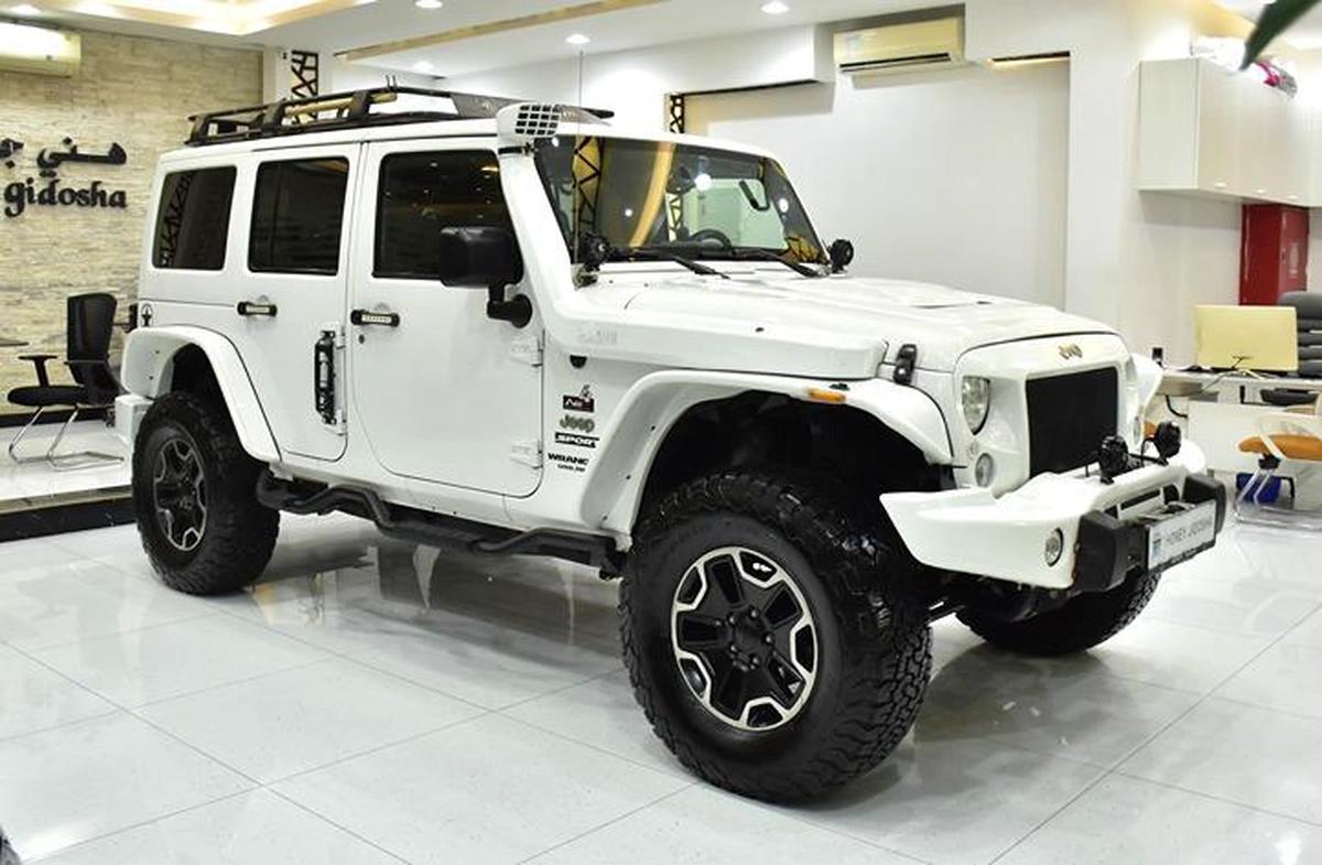 Jeep Wrangler Unlimited Sport ( 2014 Model ) in White Color GCC Specs-3-3