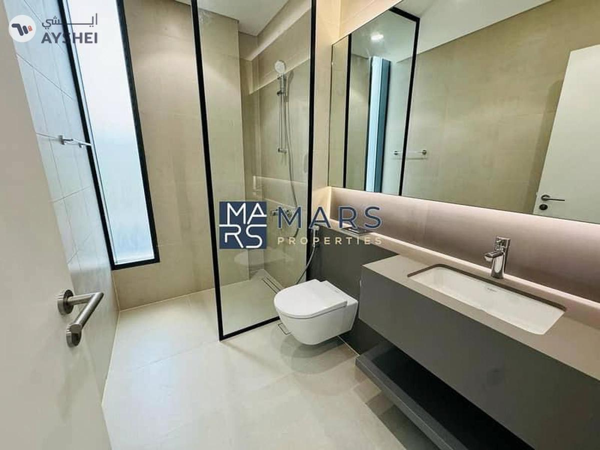 Modern Home with Beautiful Features – A Must-See!-9-9