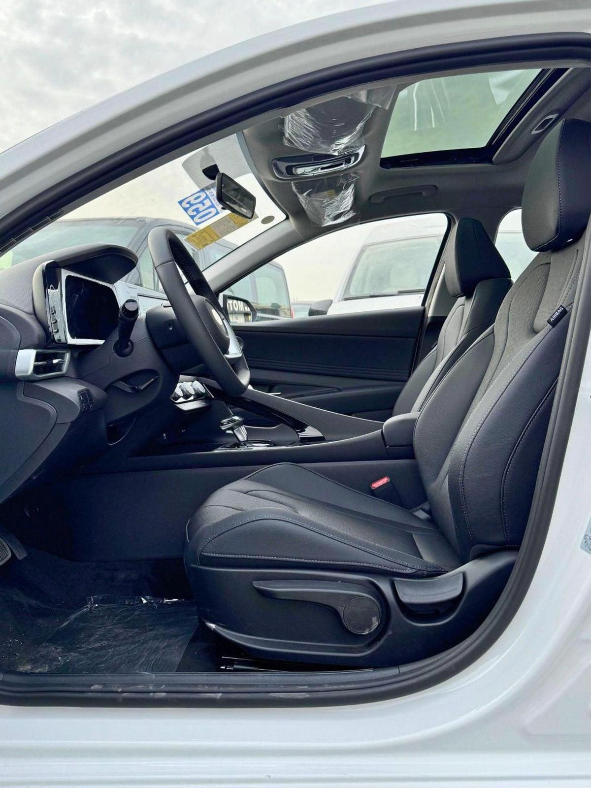Hyundai Elantra ELITE / 1.5L PETROL / SUNROOF WITH LEATHER / CHINESE SPCES (CODE# ELITE)-5-5