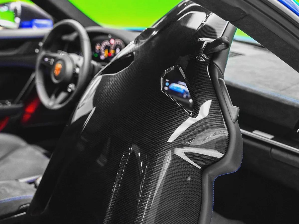 2026 BRAND NEW GT3-CERAMIC BRAKES-LIFT SYSTEM-CLUB SPORT PACKAGE-WEISSACH PACKAGE-PORSCHE WARRANTY-10-10