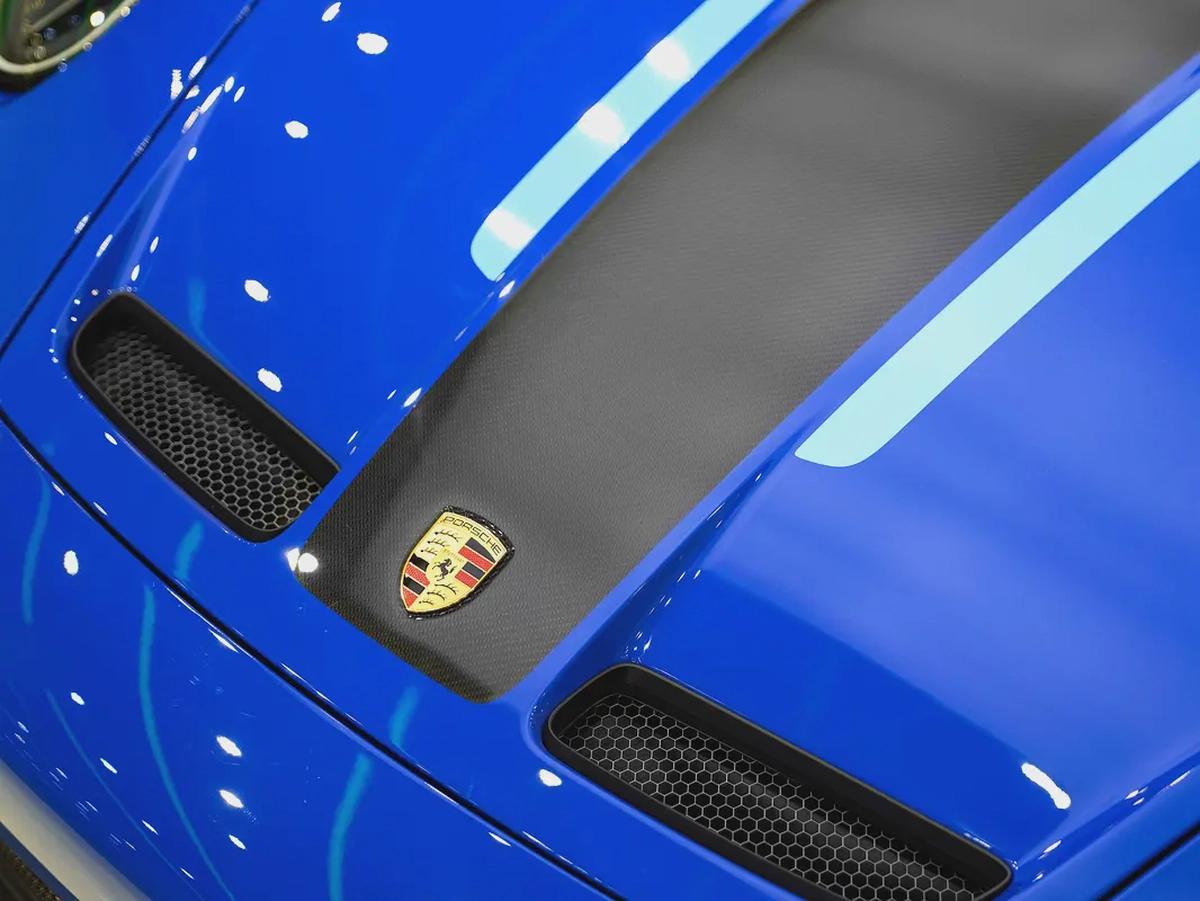 2026 BRAND NEW GT3-CERAMIC BRAKES-LIFT SYSTEM-CLUB SPORT PACKAGE-WEISSACH PACKAGE-PORSCHE WARRANTY-15-15