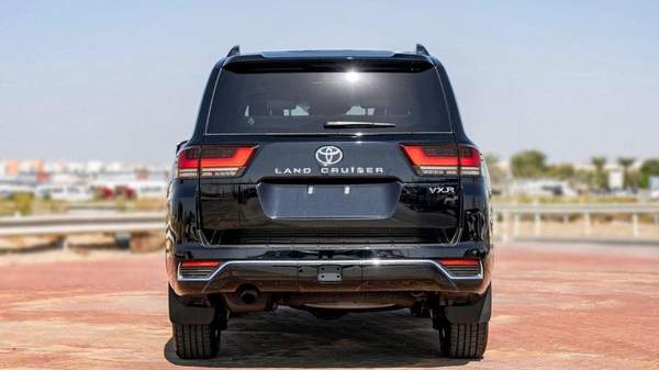 Toyota Land Cruiser VXR 3.5L