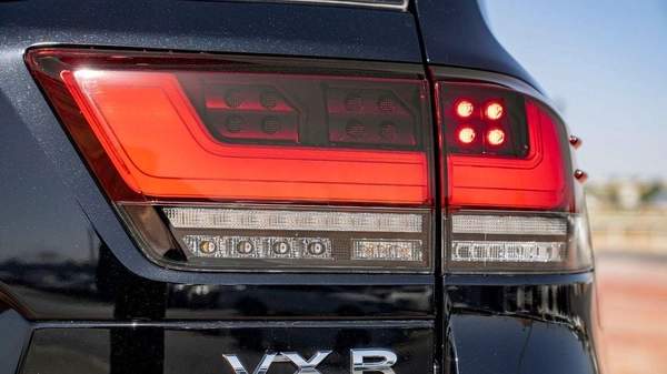 Toyota Land Cruiser VXR 3.5L