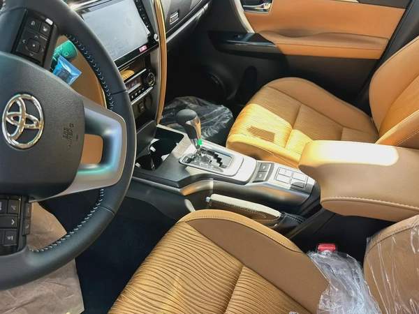 2026 Toyota Fortuner VXR - GCC Specs - Brand New!