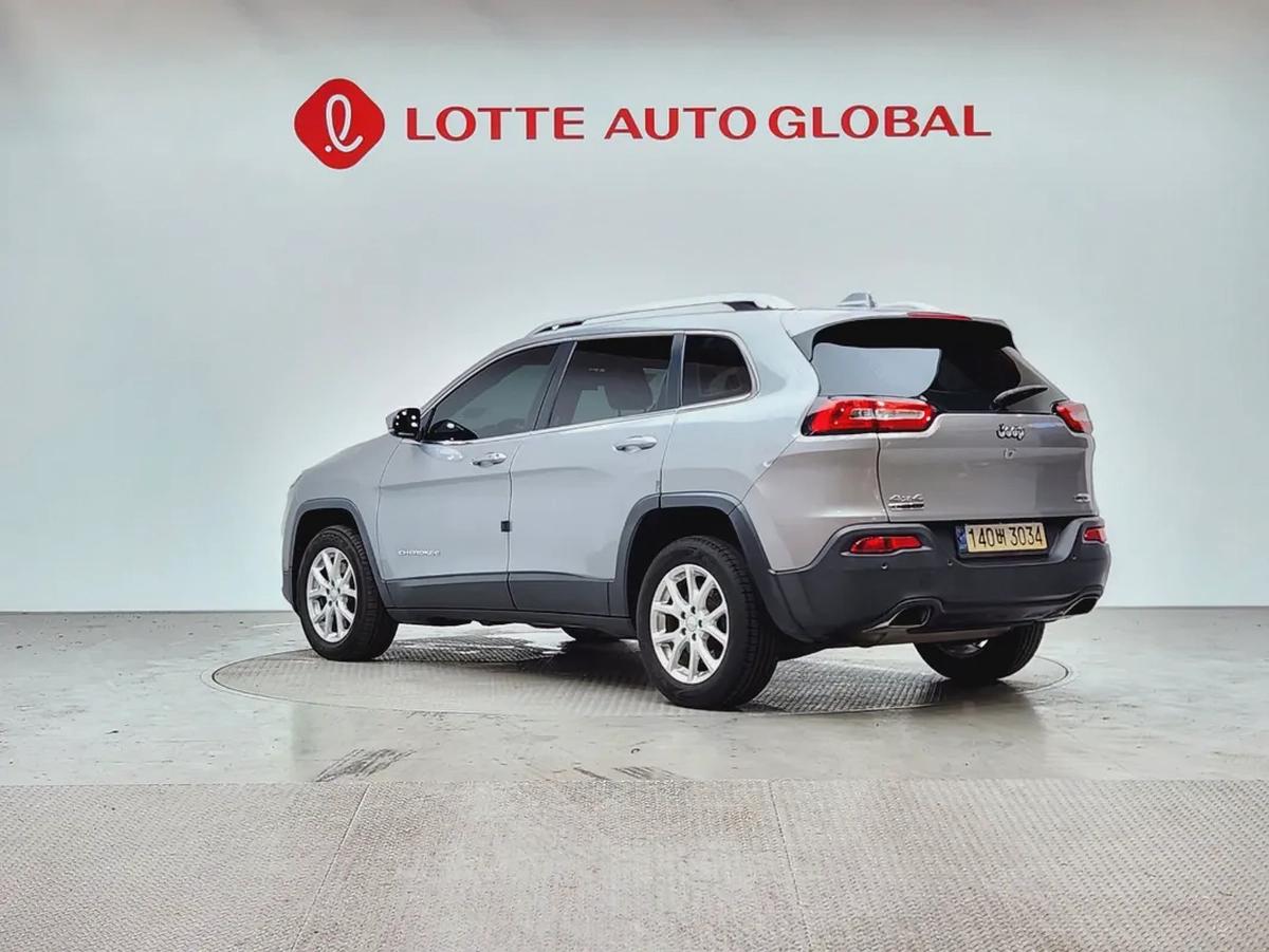 JEEP CHEROKEE (D) 2.0 LONGITUDE AWD-5-5