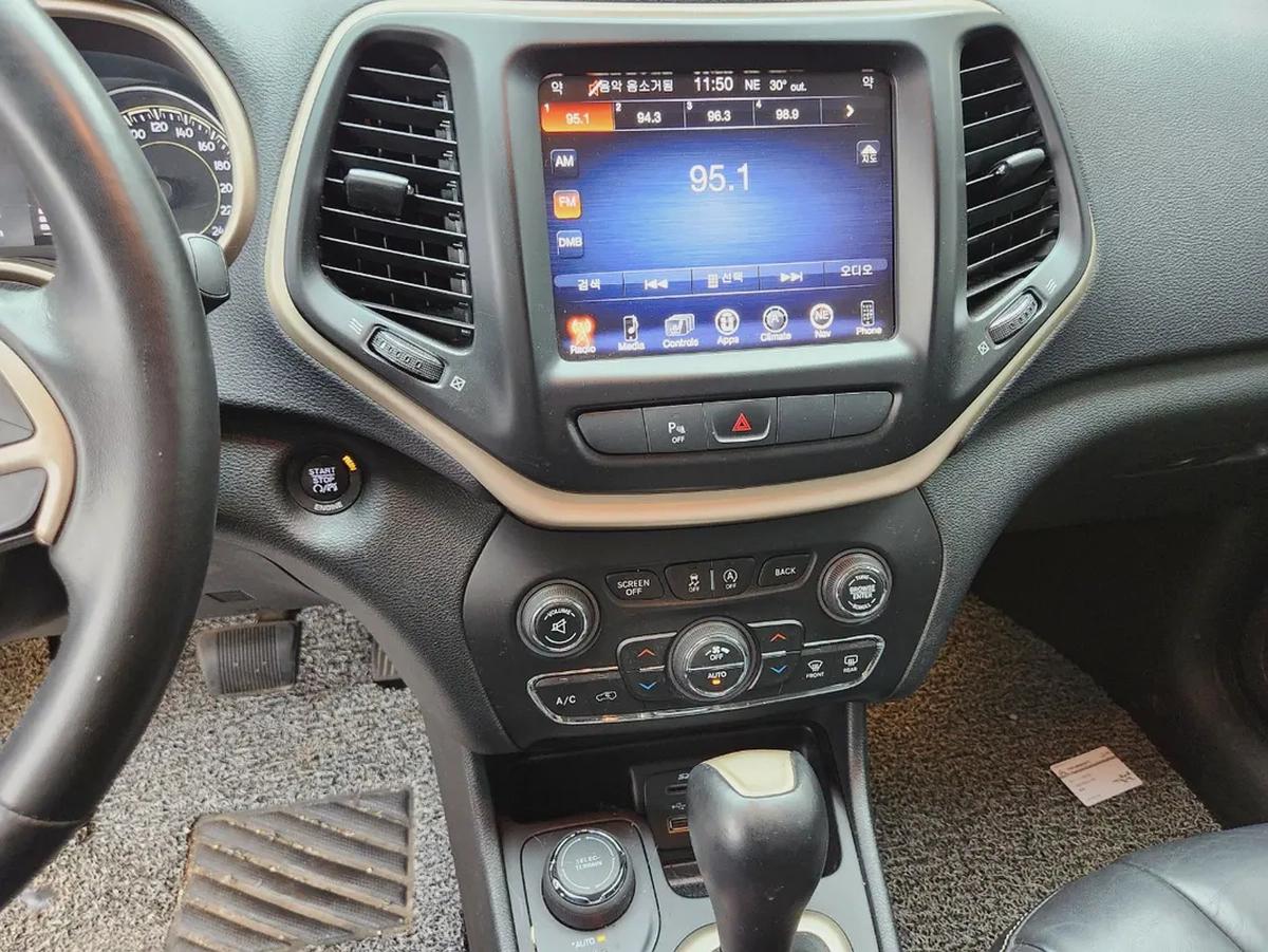 JEEP CHEROKEE (D) 2.0 LONGITUDE AWD-12-12