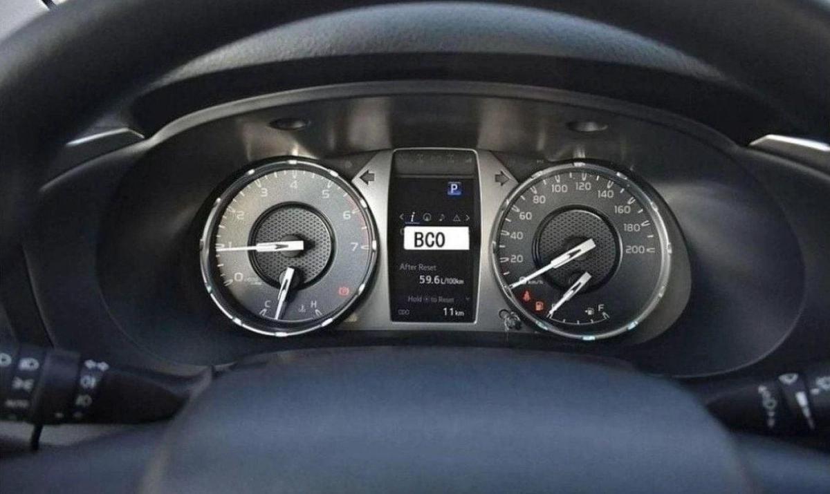 Toyota Hilux HILUX SR5 4.0L V6 PETROL 2025 0KM-5-5
