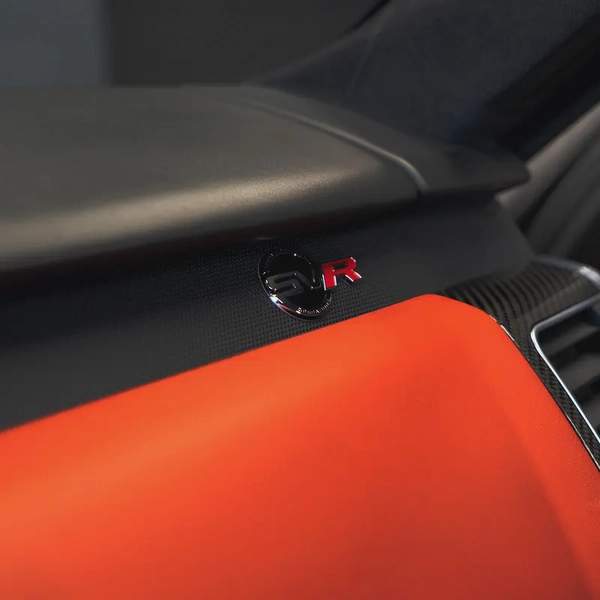 AED 4,407 pm • 0% Downpayment • Range Rover Sport SVR Carbon Edition • 1 Year Warranty