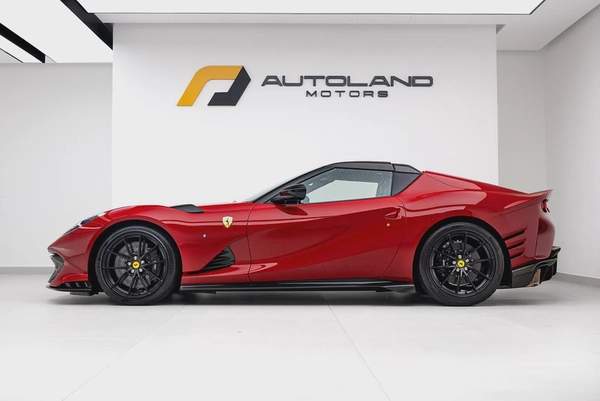 2024 FERRARI 812 COMPETIZIONE APERTA